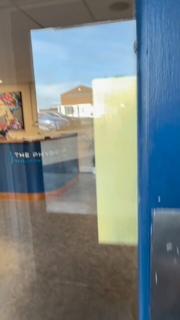 Welcome to The Physio Lab 👋
Our reception area is just the starting point — inside, you’ll find a full range of innovative BTL technology including:
• Hyperbaric Oxygen Chamber
• Spinal Decompression
• Anti-Gravity R-Force Machine
• Focal & Radial Shockwave
Plus Yoga & Pilates classes to support your recovery and performance.
📞 Book your appointment: 0504 26090