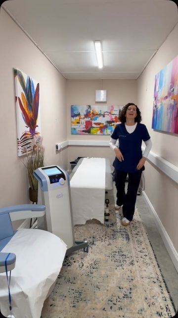 You might not think you have incontinence… but some of the signs may surprise you 👀

Leaking when you sneeze or always looking for the nearest bathroom isn’t something you have to simply put up with.

Therese explains some of the signs to look out for and how we can help at The Physio Lab 💙

📞 0504 26090 to chat to our team or book an appointment. #thephysiolab #thurles #tipperary #emsellachair #incontinence